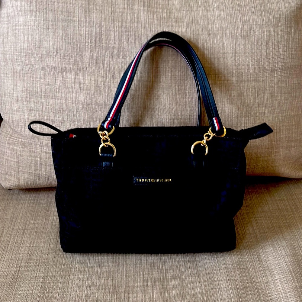 Tommy Hilfiger Purse - Excellent Condition